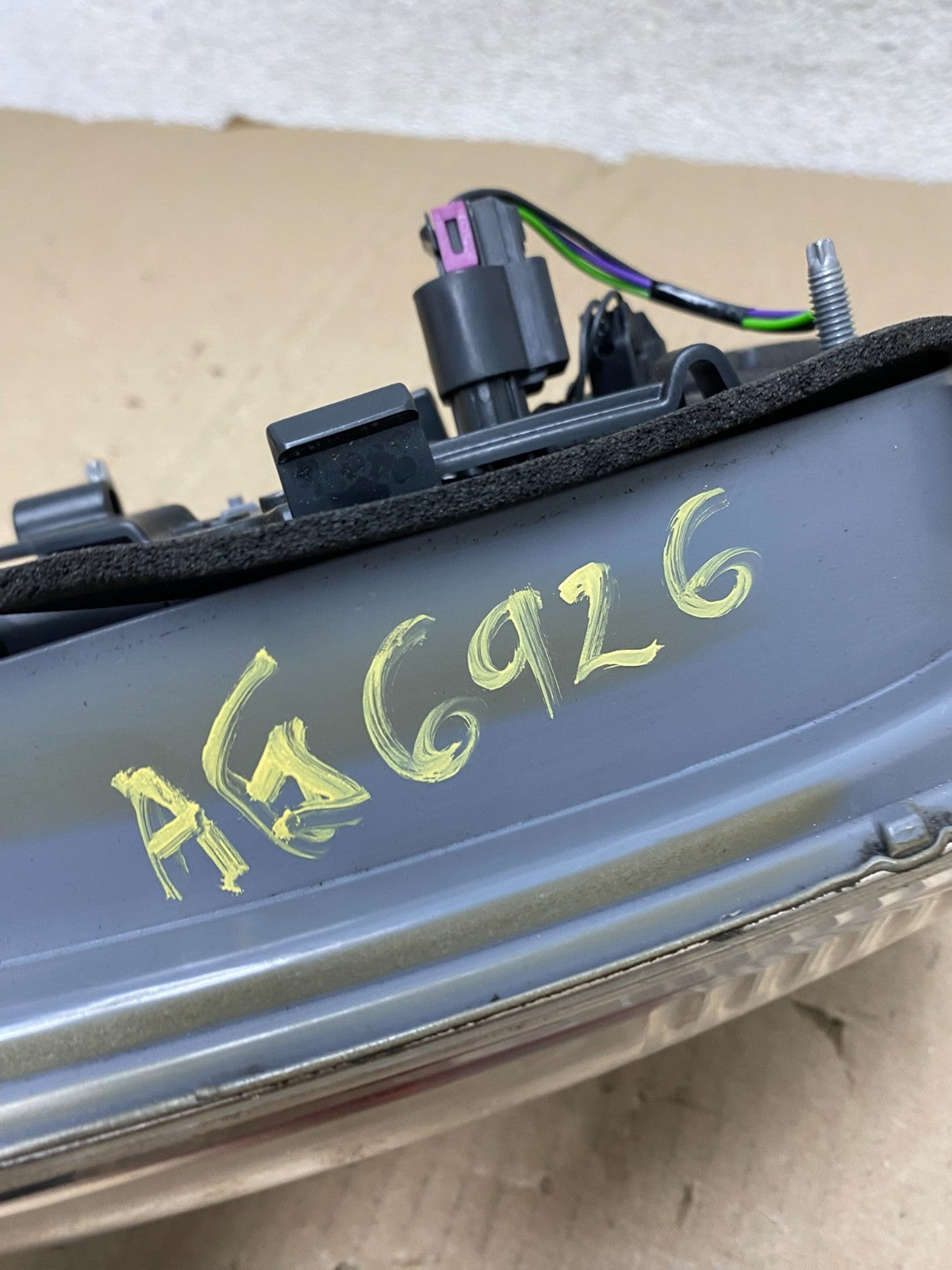 2007 to 2012 GMC Acadia Right Passenger Rh Hatch Tail Light Inner AG6926 DW6