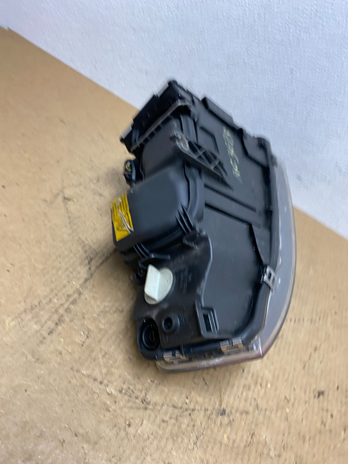 Xenon HID 2003 to 2006 Audi A4 Convertible Left Drvier LH Headlight AC3673 DW7