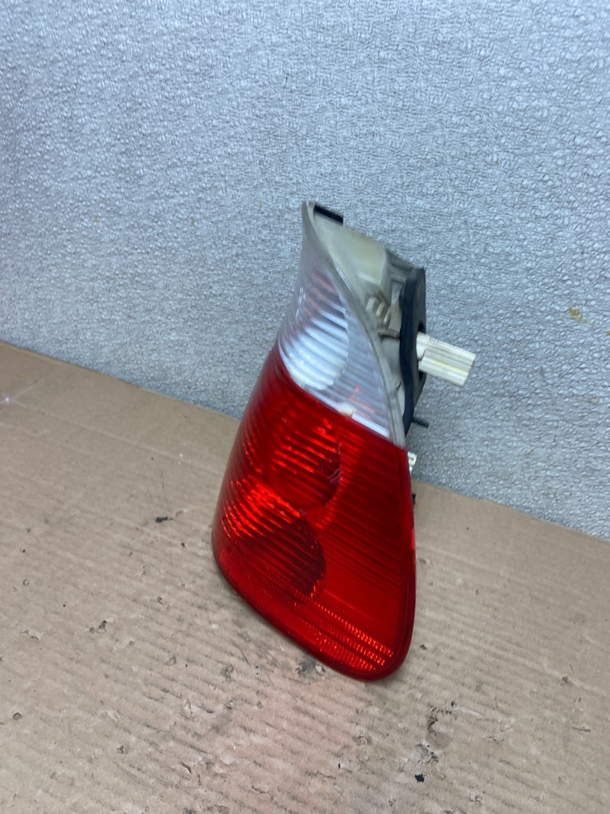 2004 2005 2006 BMW E53 X5 Right Passenger Rh Side Tail Light Oem AA9367 LK1