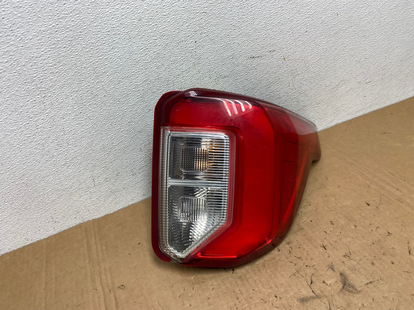2020 2021 2022 2023 Ford Explorer Right Passenger Side Tail light AD3222 LK2