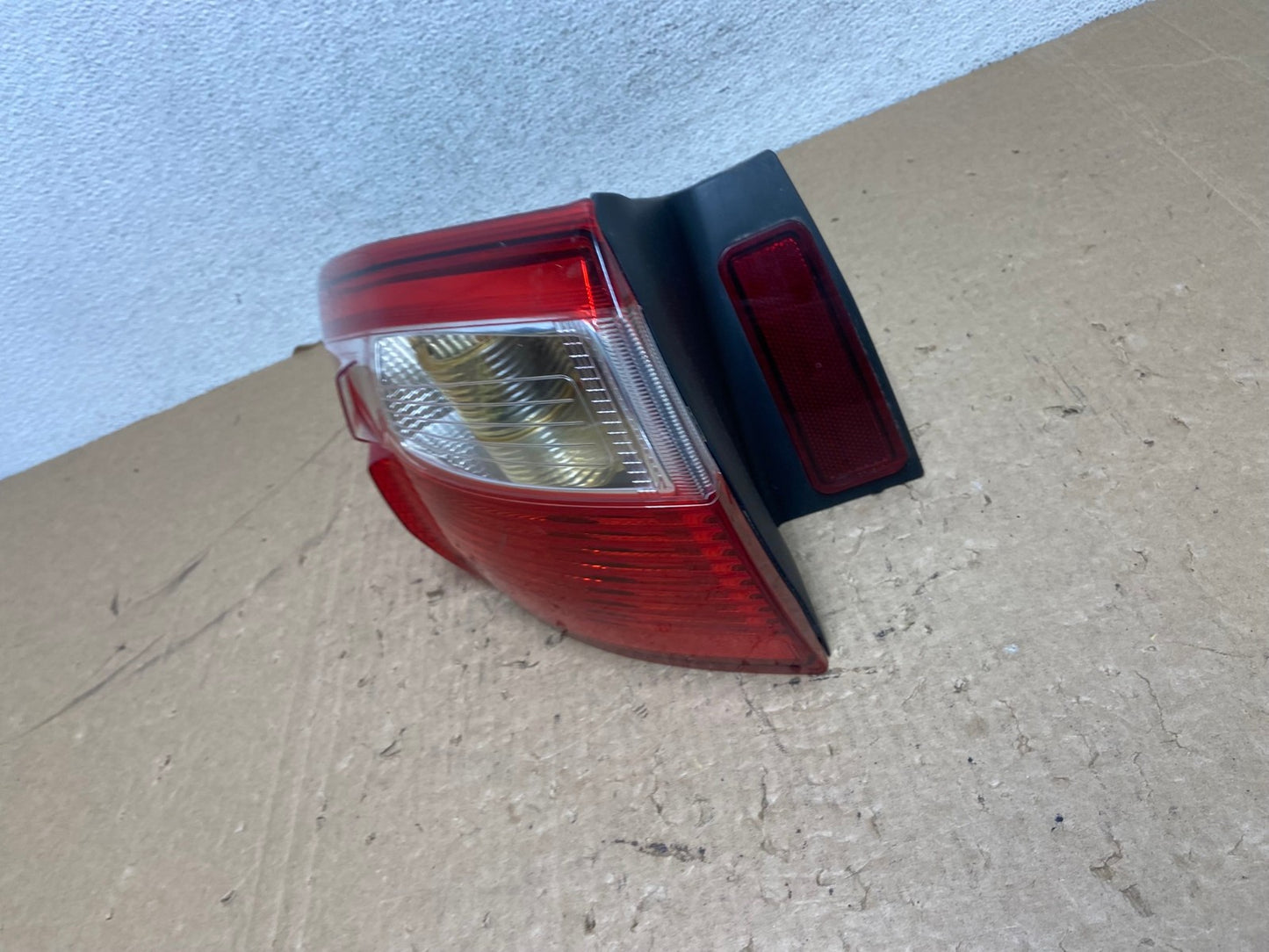 2013 to 2016 Ford C-Max Left Driver Side Tail light AG1220 LK1