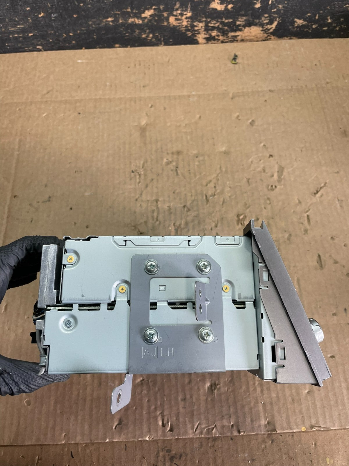2010 - 2012 Subaru Outback Radio AM/FM CD Player mp3 Audio AB3129 DG5