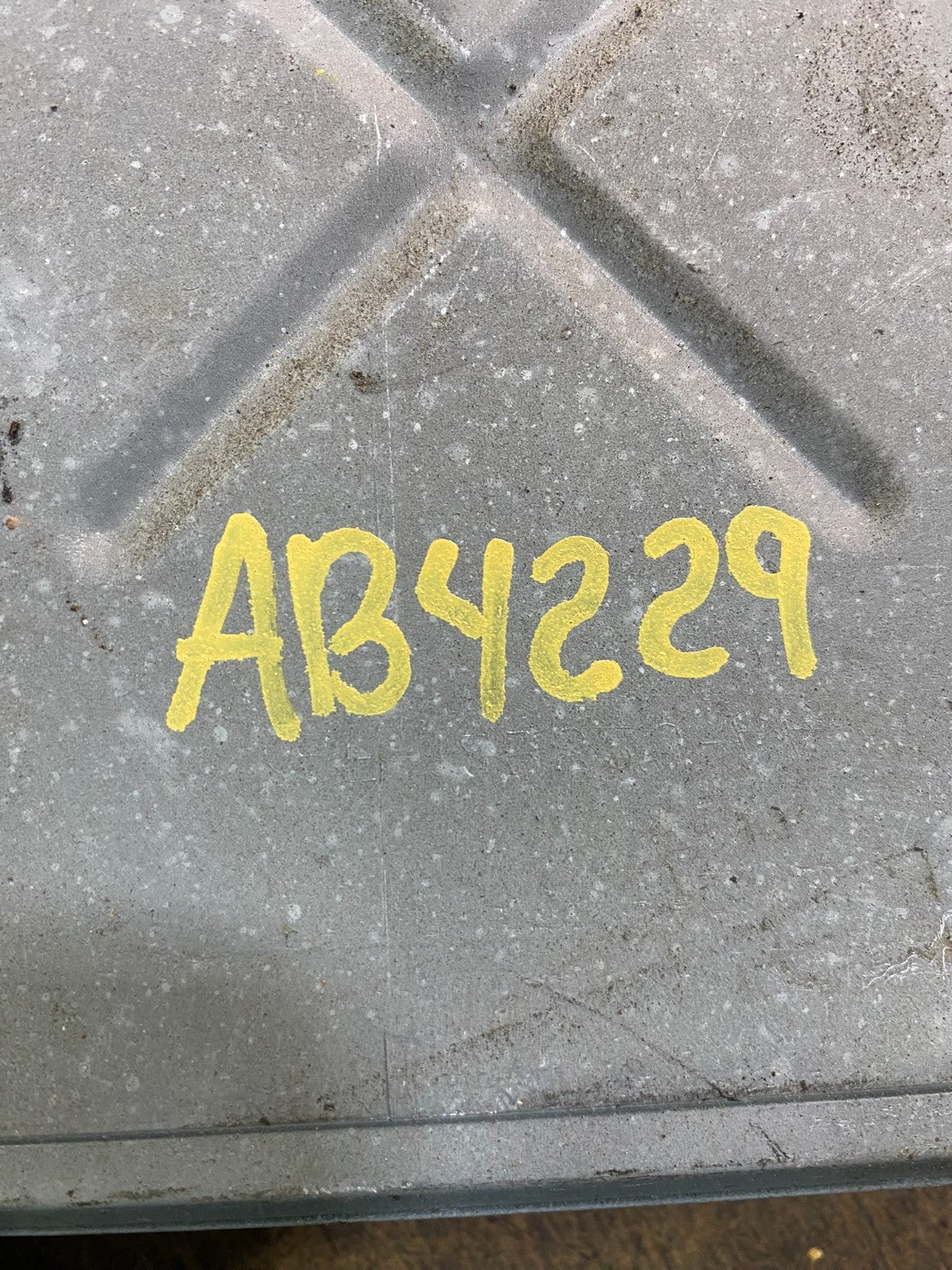 2004 Ford Crown Victoria Engine Control Unit ECU Computer Module ab4229 DG3