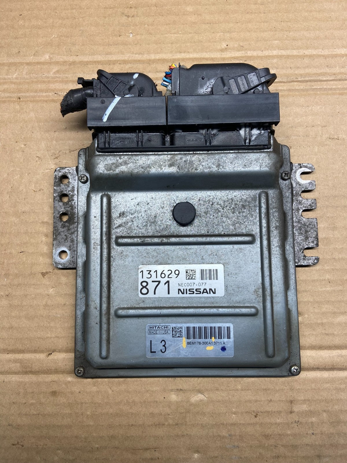 Nissan NV1500 NV2500 NV1500 4.0L ECM ECU computer module BEM176-300A1 AE47440