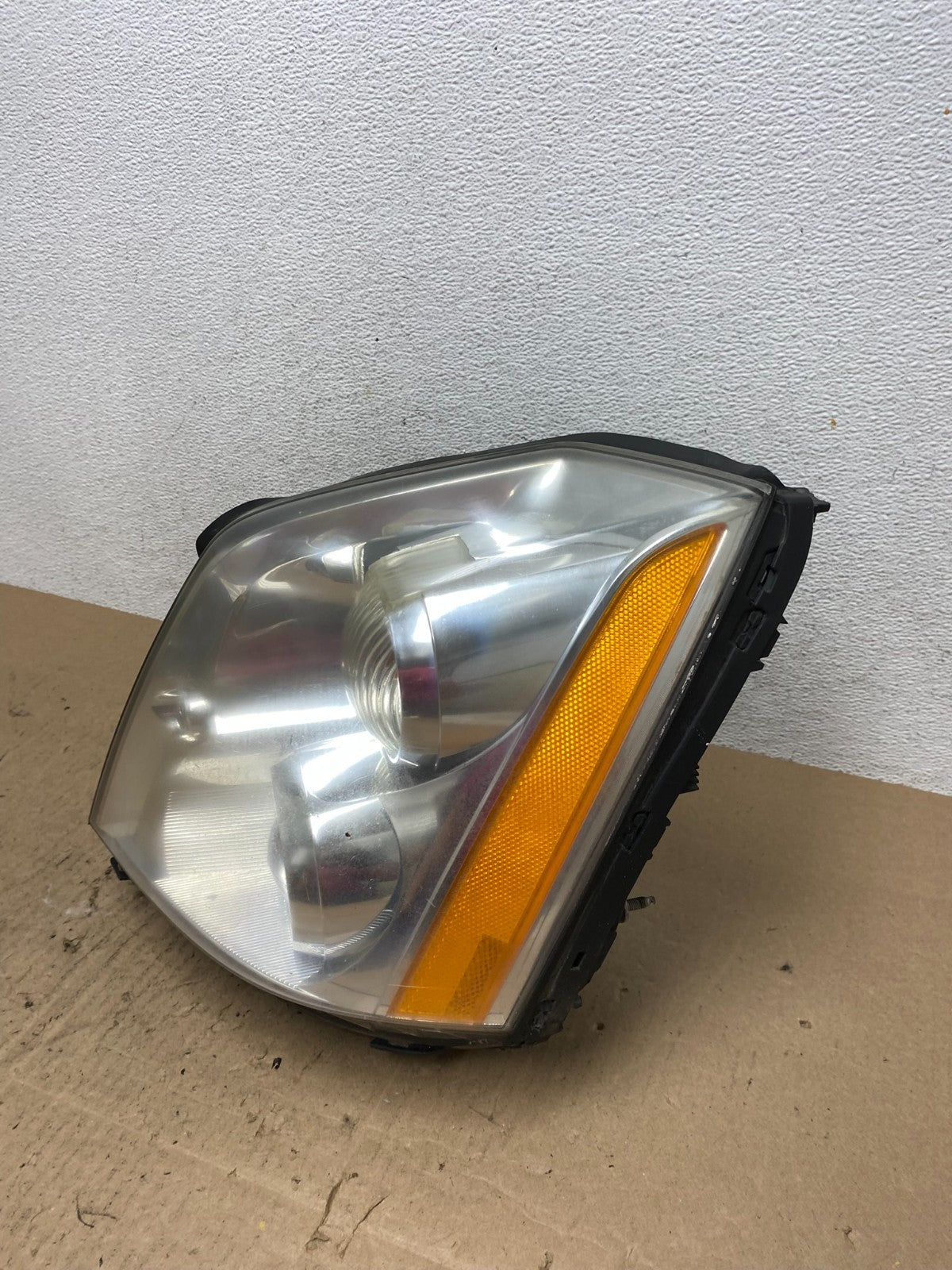 2006 to 2011 Cadillac DTS Left Driver Lh Xenon Hid Headlight AE6501 DW1