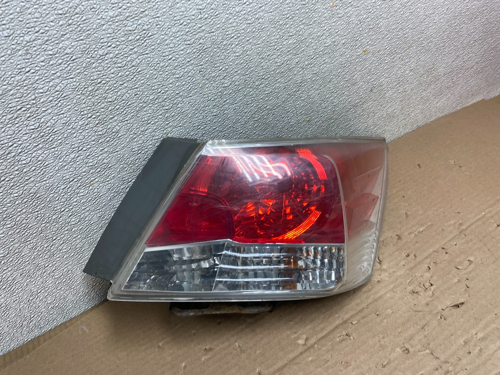 2008 to 2012 Honda Accord Sedan Tail light Right Passenger RH Side AB1379 LK2