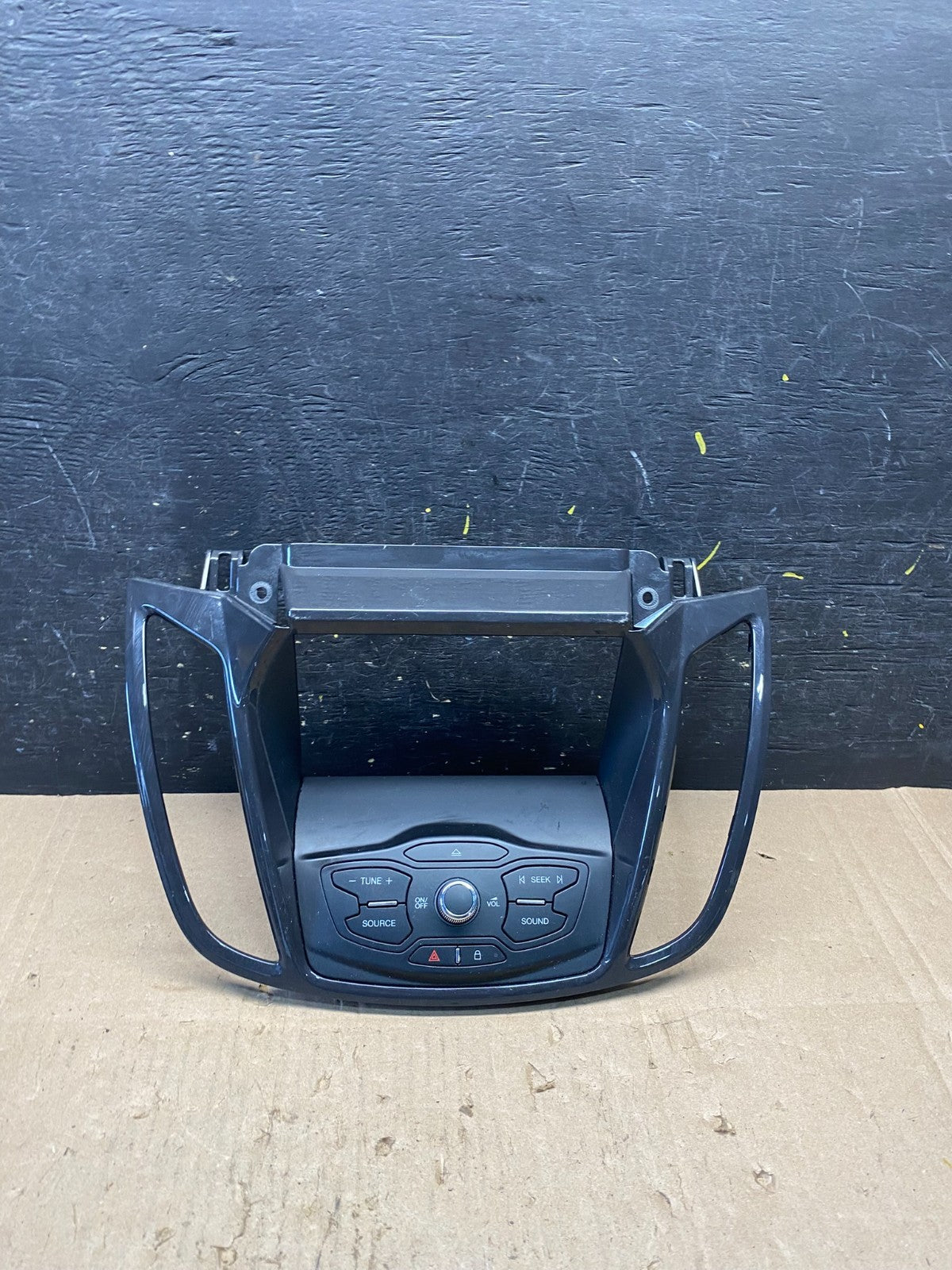 2013 2014 2015 2016 Ford Escape Dash Radio Control Panel Bezel r8917 DG0