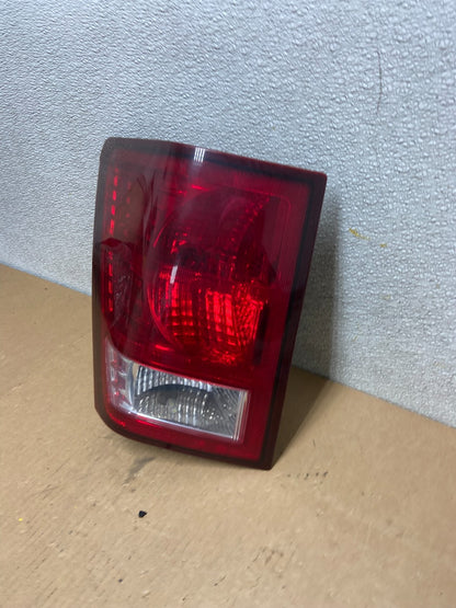 2007 to 2010 Jeep Grand Cherokee Left Driver Lh Tail Light Oem Z6748 DW1