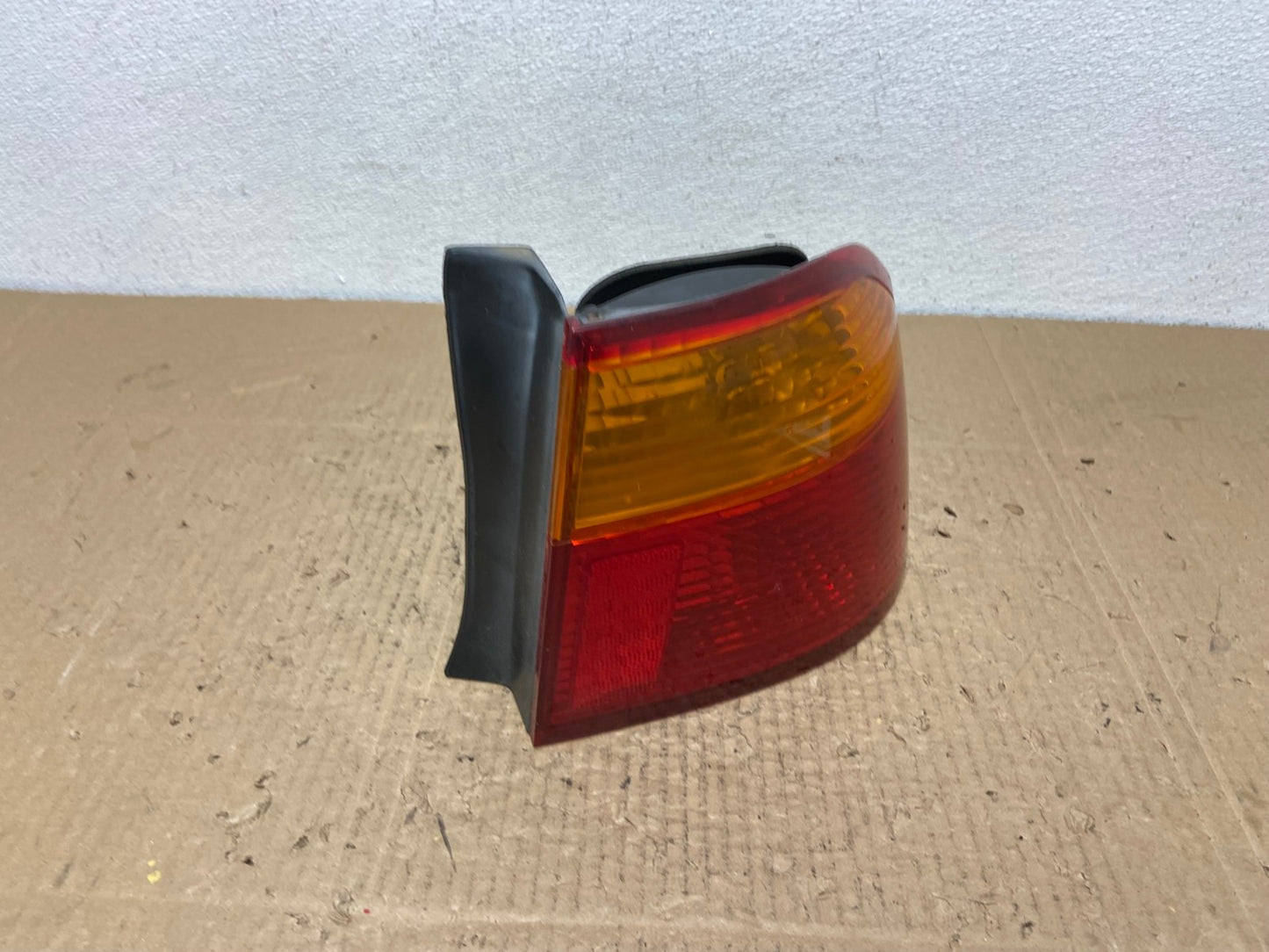 1999 2000 Honda Civic Sedan Right Passenger RH Side Tail Light Oem AC4011 LK2