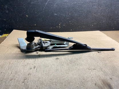 2005 to 2009 Subaru Legacy Outback Rear Windshield Wiper Motor z8737 DG3