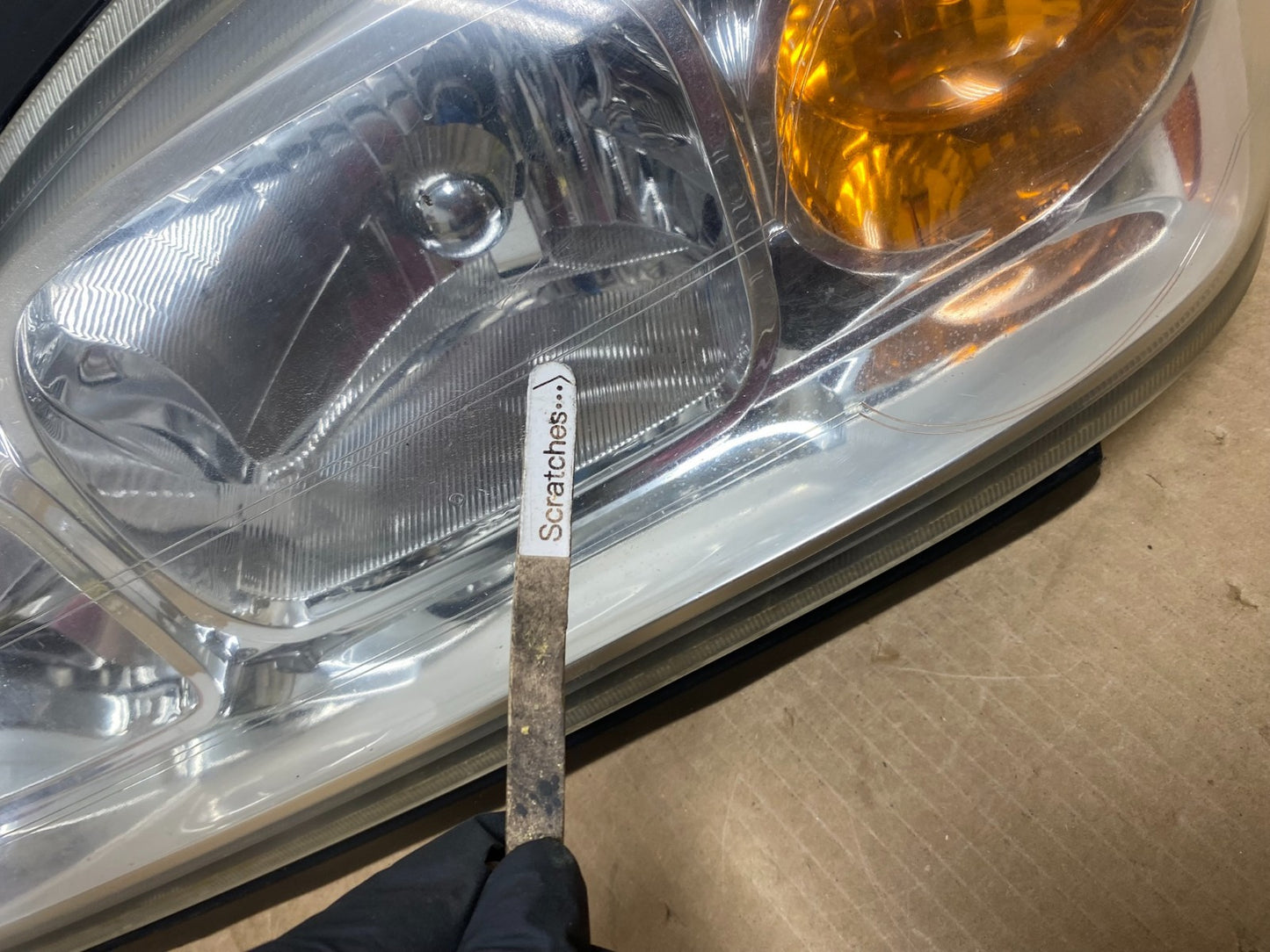 2006 to 2007 Saturn Vue Headlight Left Driver LH Side Halogen AF9535 DW3