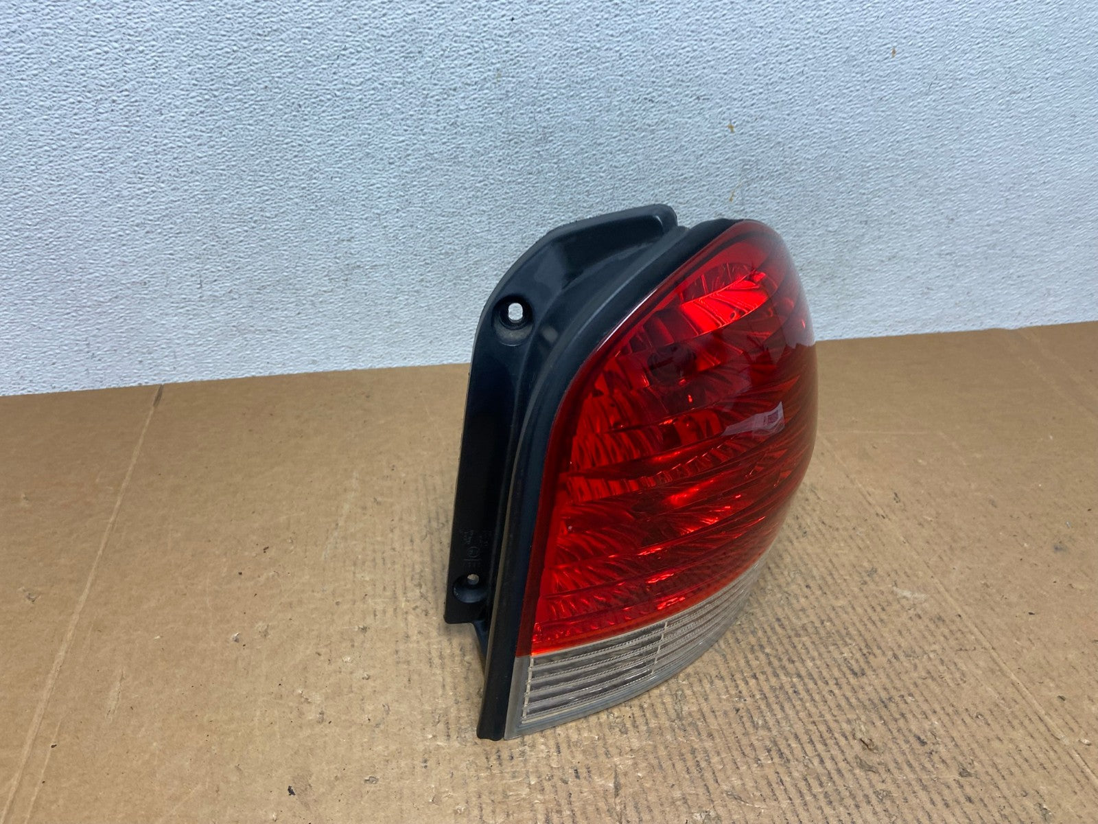 2005 to 2006 Hyundai Santa Fe Right Passenger Rh Side Tail Light AE1326 LK2