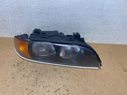 1997 - 2000 BMW E39 5 Series Headlight Right Passenger RH Halogen OEM Q7977 DW1