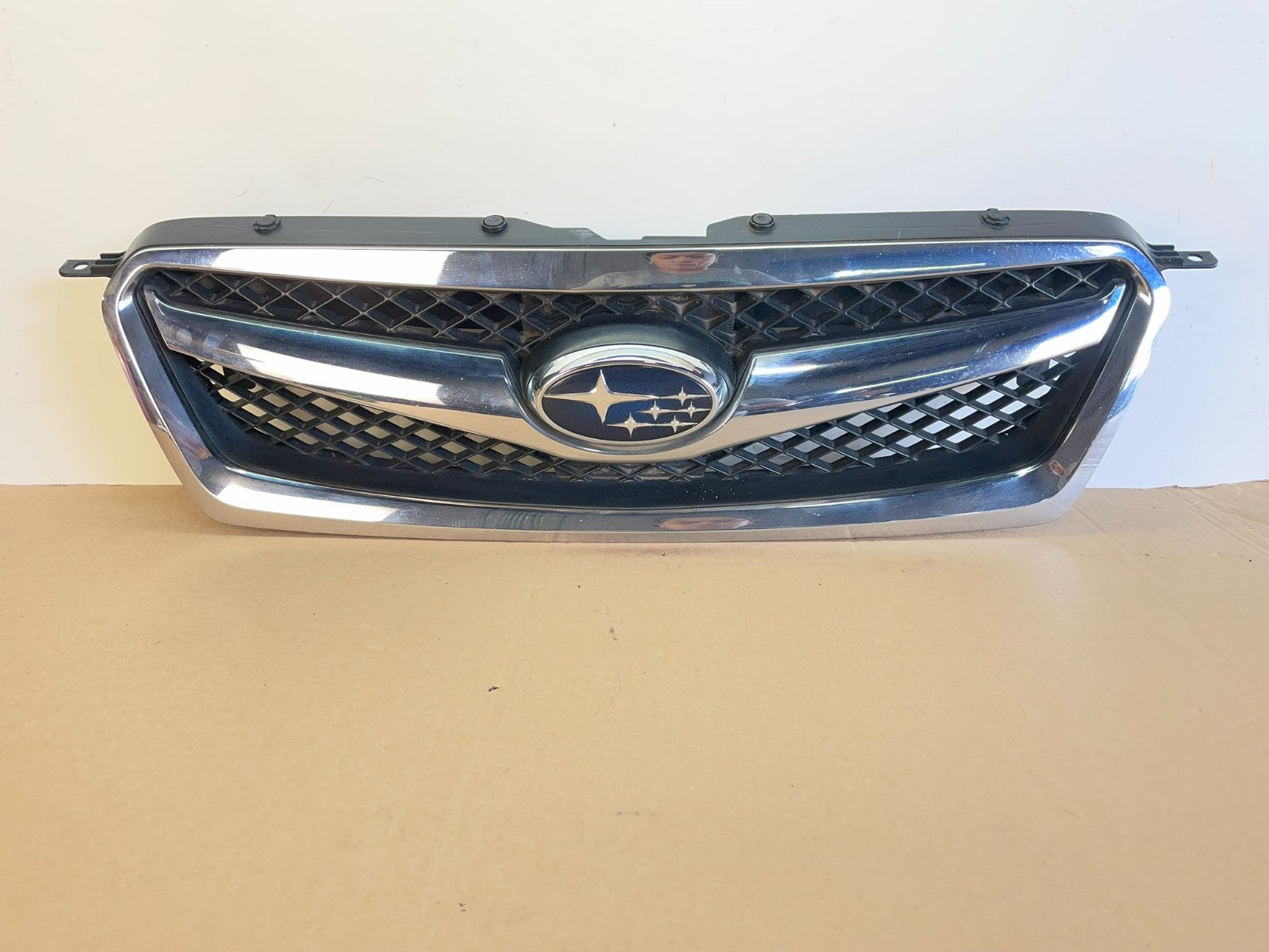 2010 to 2012 Subaru Legacy Outback Wagon Front Grill Grille AG7581 DG0