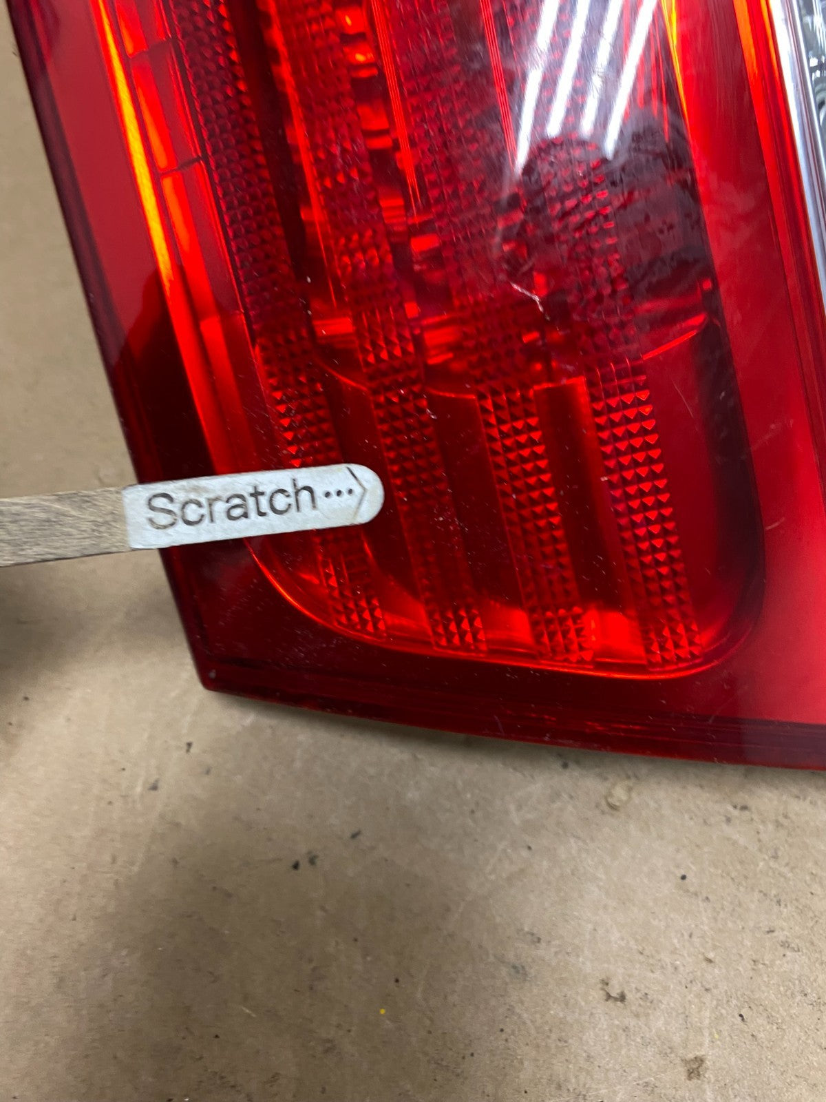 2000-2001 Infiniti i30 Right Passenger Rh Side Tail Light Inner Oem O9799 DW4