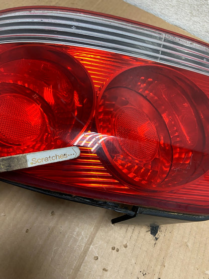 2002 - 2005 Hyundai Sonata Right Passenger RH Side Tail Light AI8468 LK3