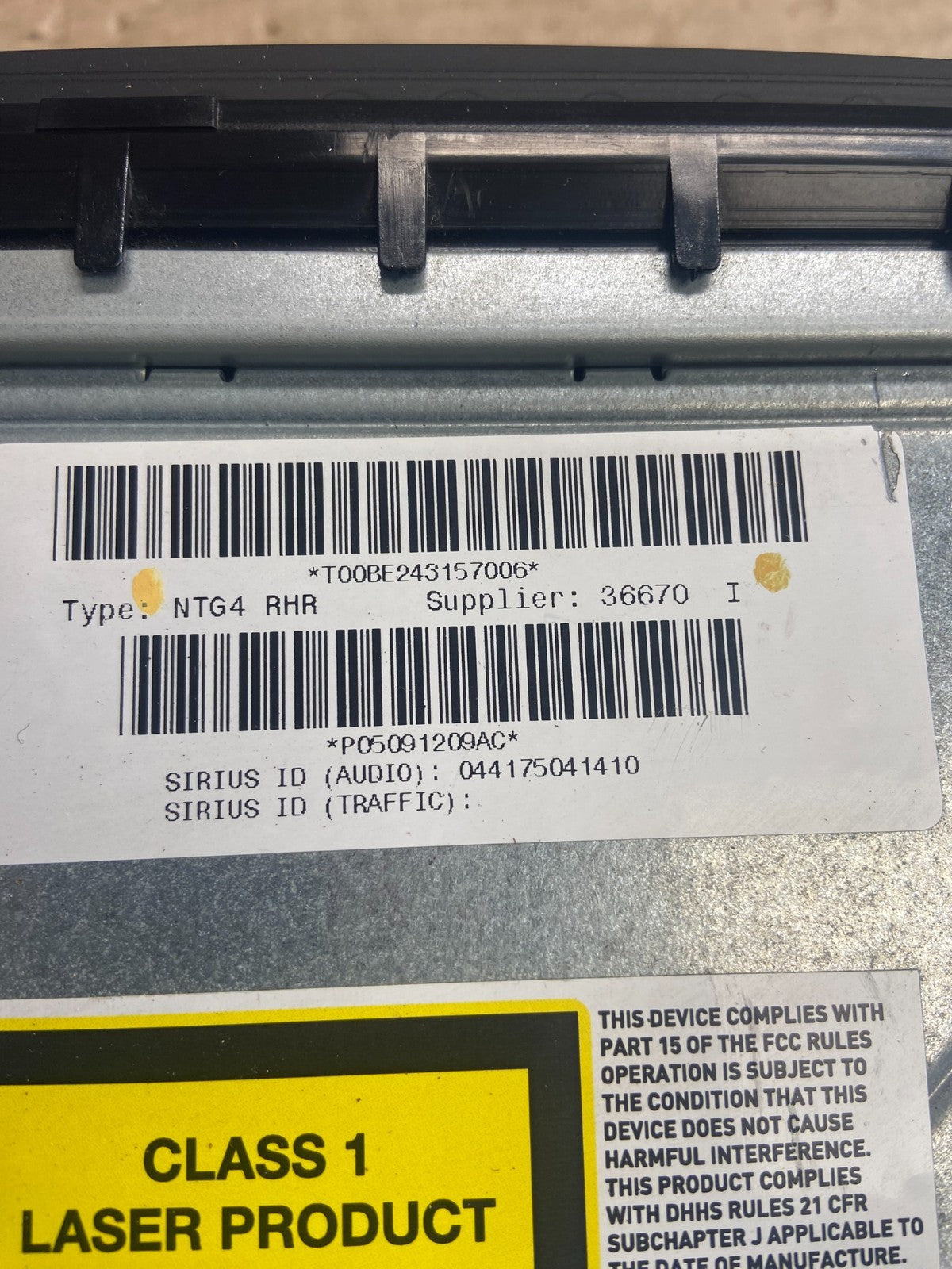 2011-2016 Chrysler Town Country Screen Display Player Satelite Radio ah5288 DG4