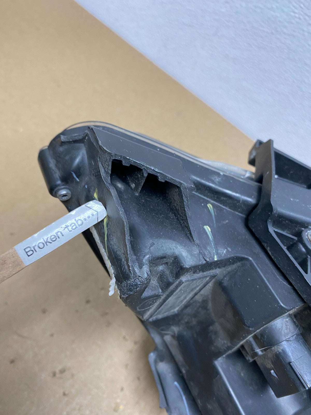 2015 to 2018 Lincoln MKC Left Driver Lh Side Xenon Headlight AC1263 DG6
