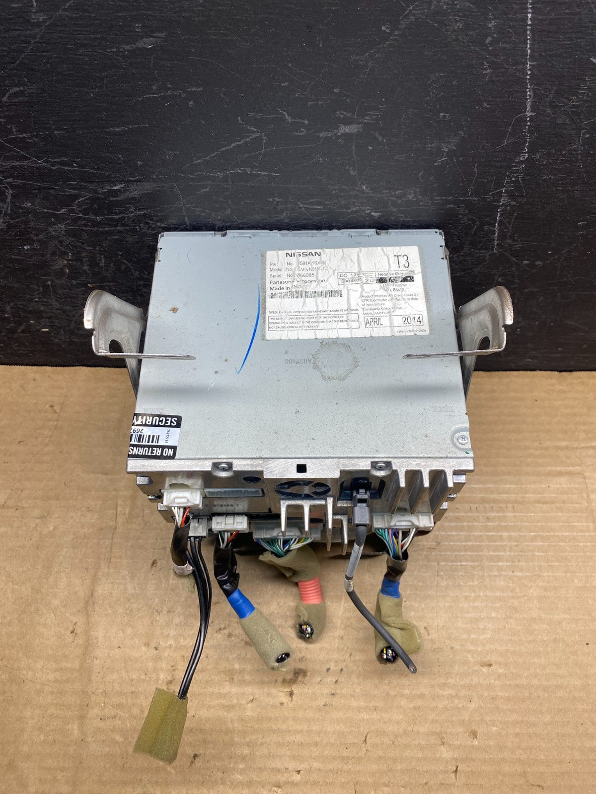 2013 2016 Nissan Pathfinder Radio AM/FM Receiver ad9832 DG3