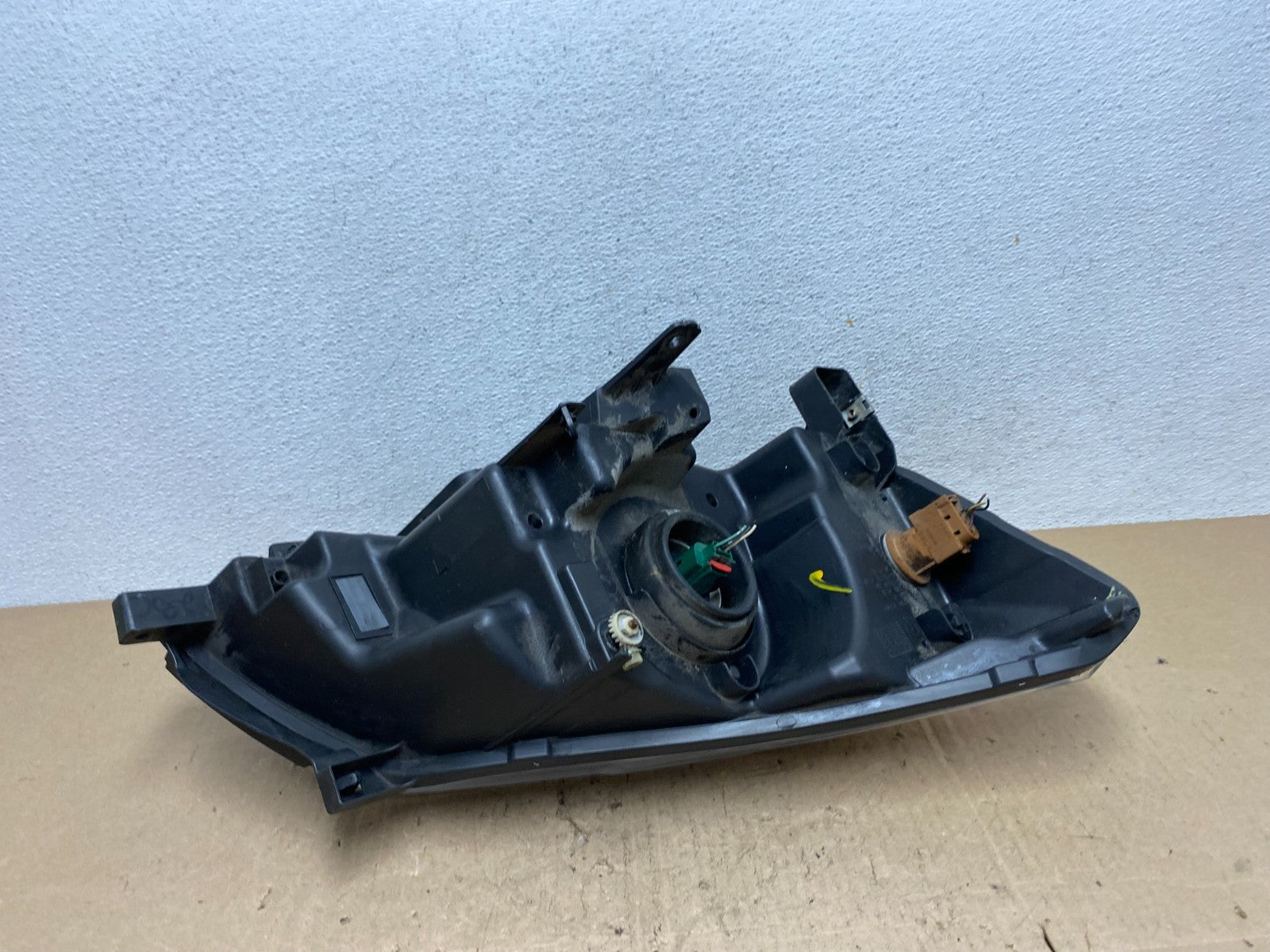 2013 to 2017 Nissan NV200 Left Driver LH Halogen Headlight AE6577 DW6