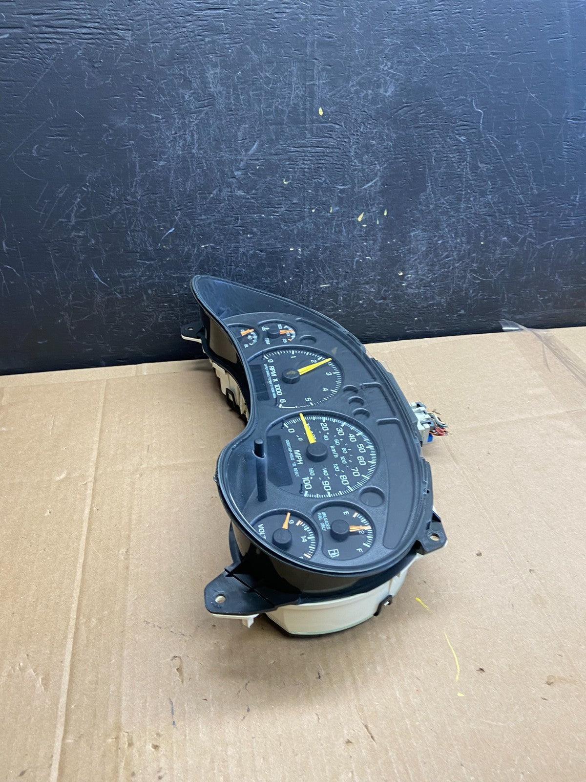 1999 2004 Chevrolet S10 Blazer Cluster Gauge Speedometer AD2135 DG2