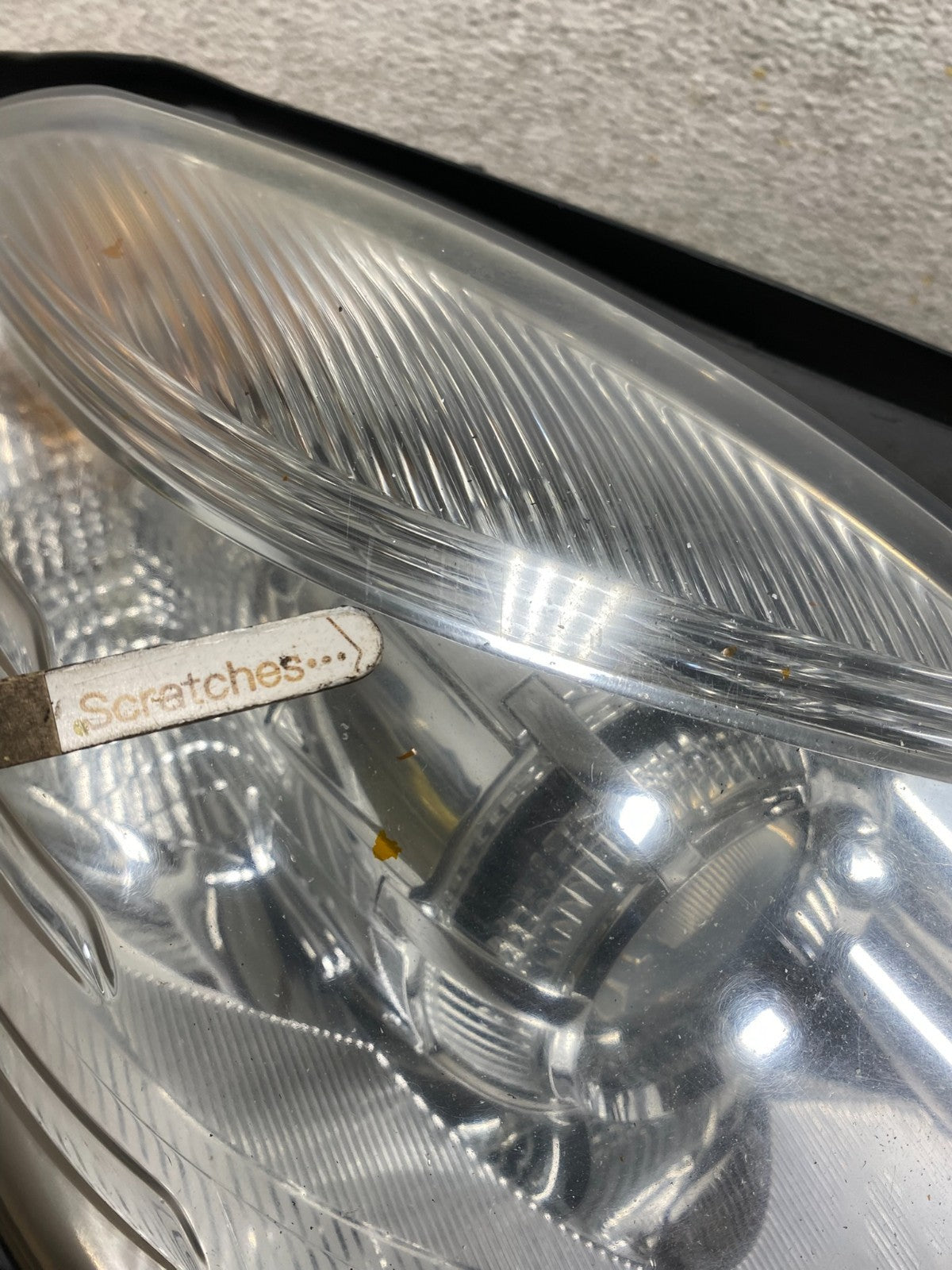 2010-2013 Mercedes E Class E350 E550 Right Passenger Halogen Headlight AI8205 DW3