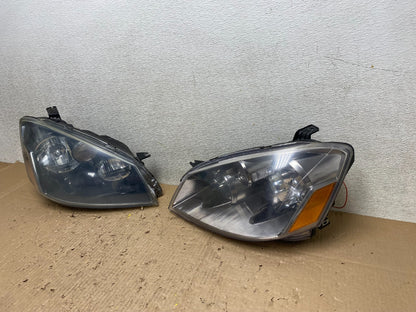 2005 to 2006 Nissan Altima Left+Right Side Set Halogen Headlights TYC T7936 DW1