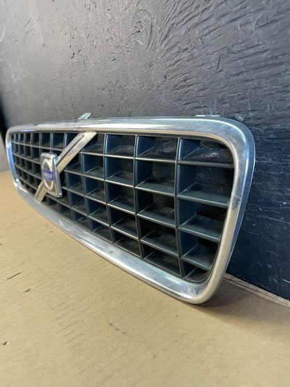 2005 2006 2007 Volvo S40 Front Upper Grille Grill 08620116 AD5725 DW1
