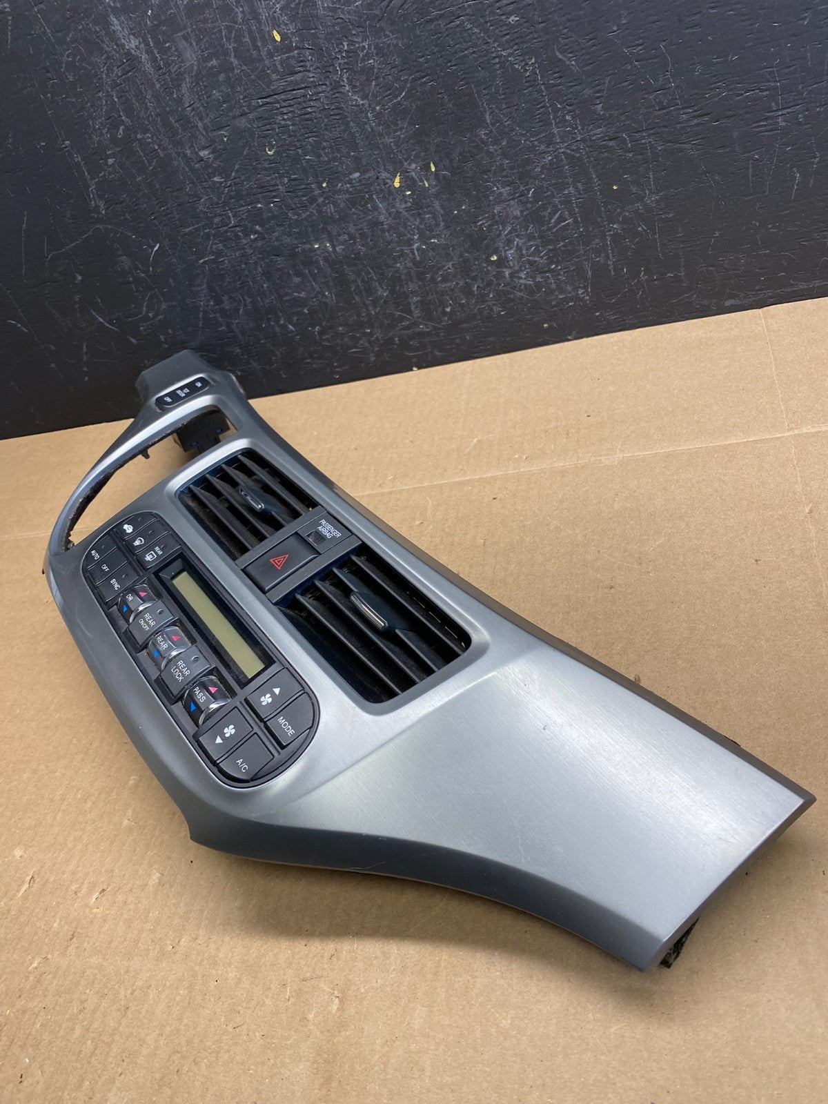 2005 to 2010 Honda Odyssey Radio Climate Control Dash Trim Bezel AC6174 DG2