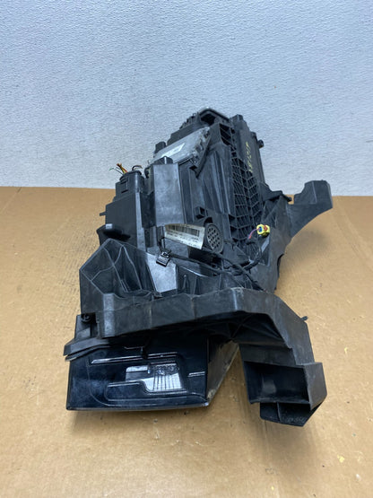 Complete! 2017 to 2019 Audi Q7 Right Passenger Side Headlight AE12178