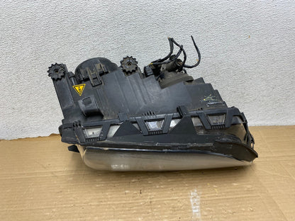 2002 - 2005 BMW 3 E46 Sedan Right Passenger RH Xenon HID Headlight AG9050 DW7