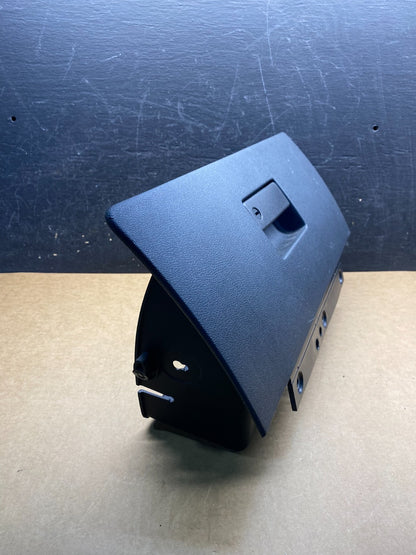2005 2006 2007 Ford Five Hundred Right Passenger Glovebox Glove Box AH4965 DG1