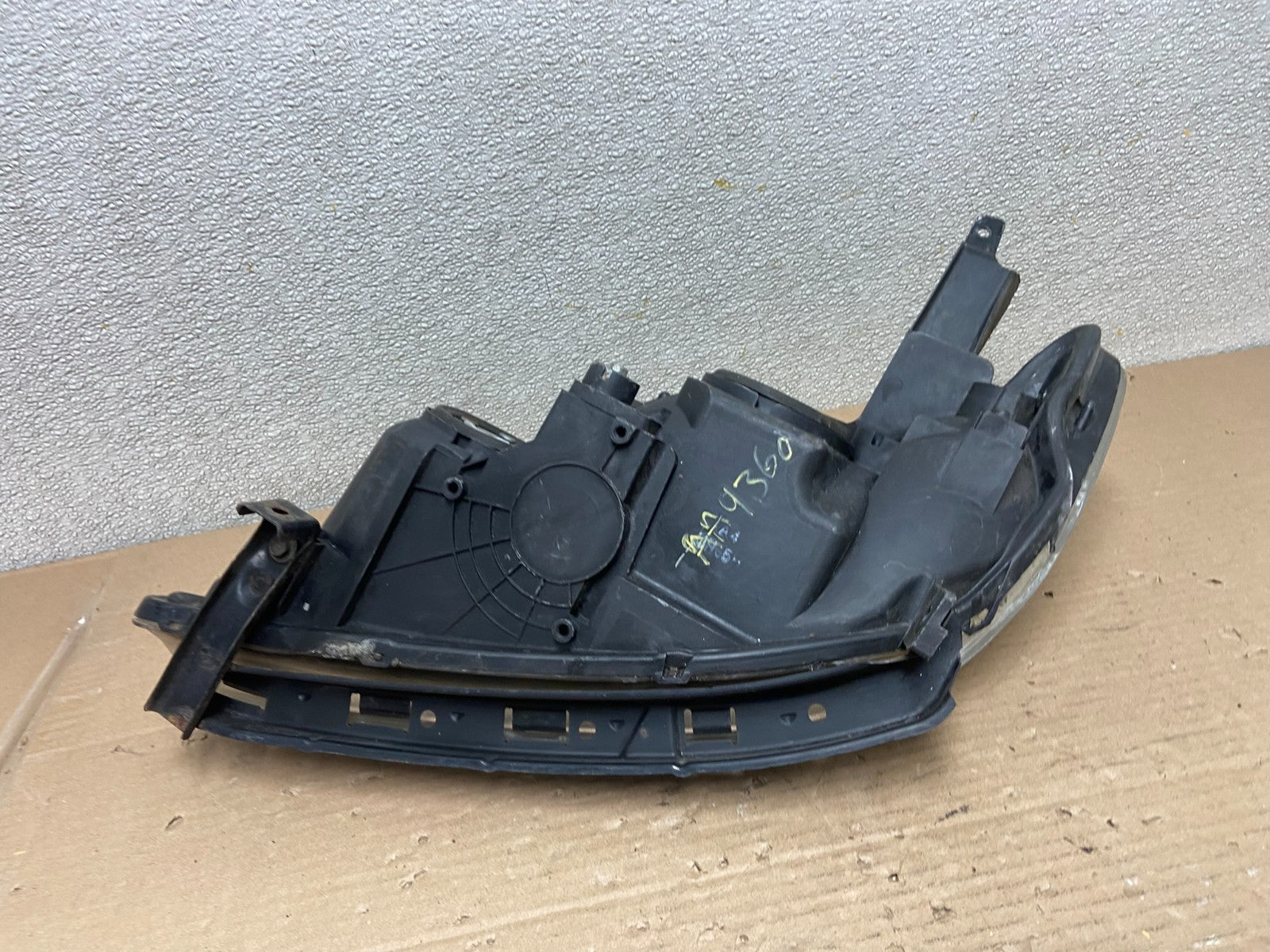 2004 2005 Honda Civic Sedan Headlight Halogen Right Passenger Rh AA9360 DW6
