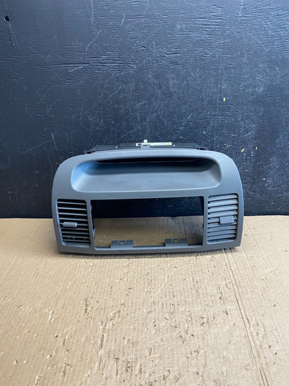 2002 2005 Toyota Camry Radio Center Console Air Vent Bezel Trim AE4184 DG0