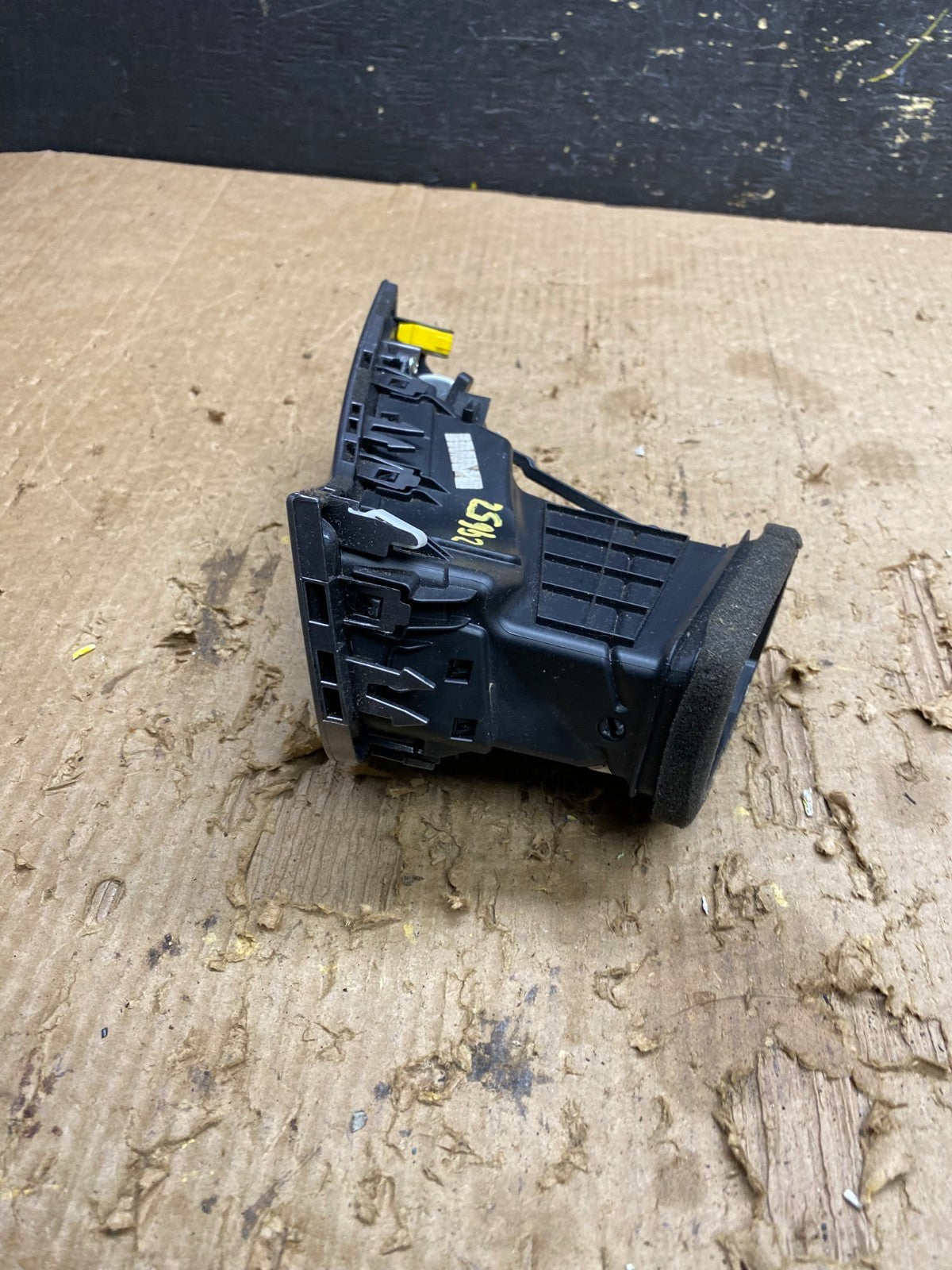 2017 to 2018 Hyundai Santa Fe Dashboard Center Left AC Air Heater Vent Z9652 DG3
