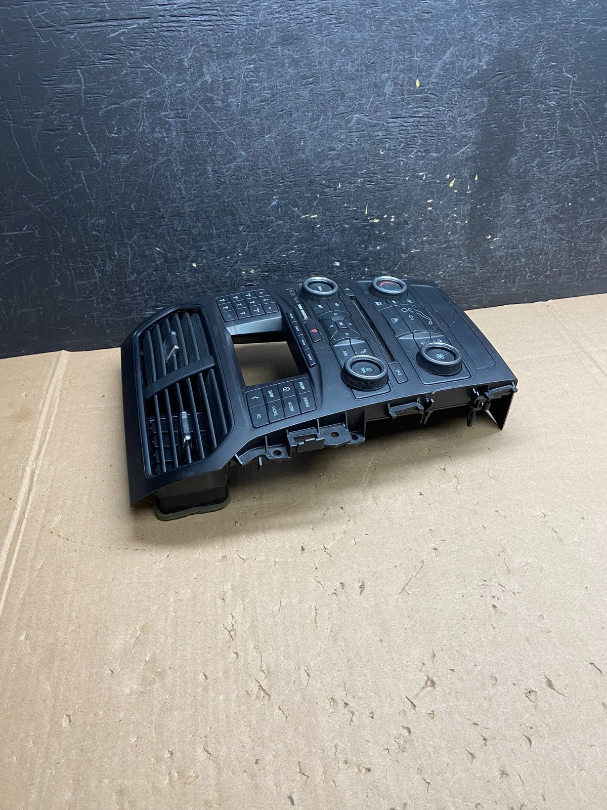 2016-2018 Ford Explorer Radio Heater Climate A/C Control Bezel Trim AI6388 DG1