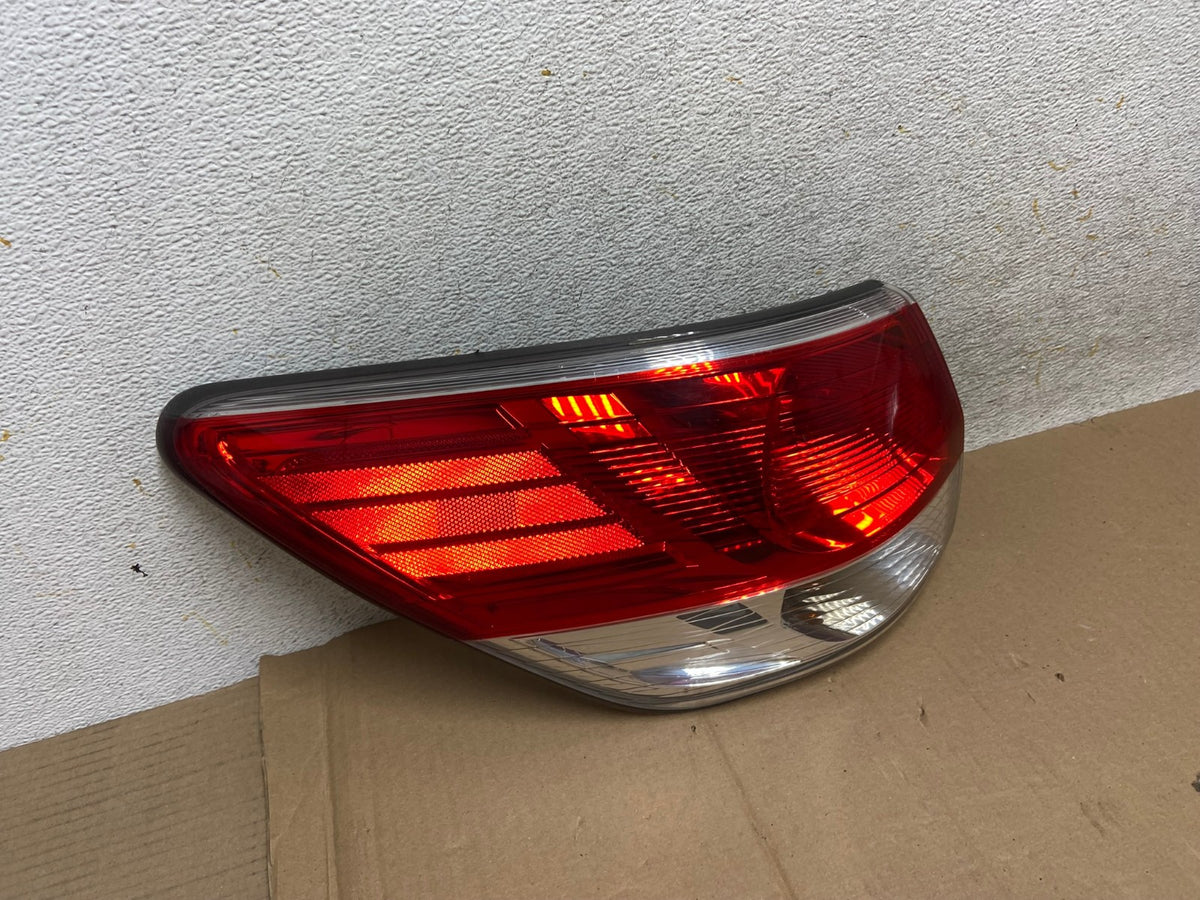 2013 to 2016 Nissan Pathfinder Left Driver Lh Side Tail light AI1157 LK2