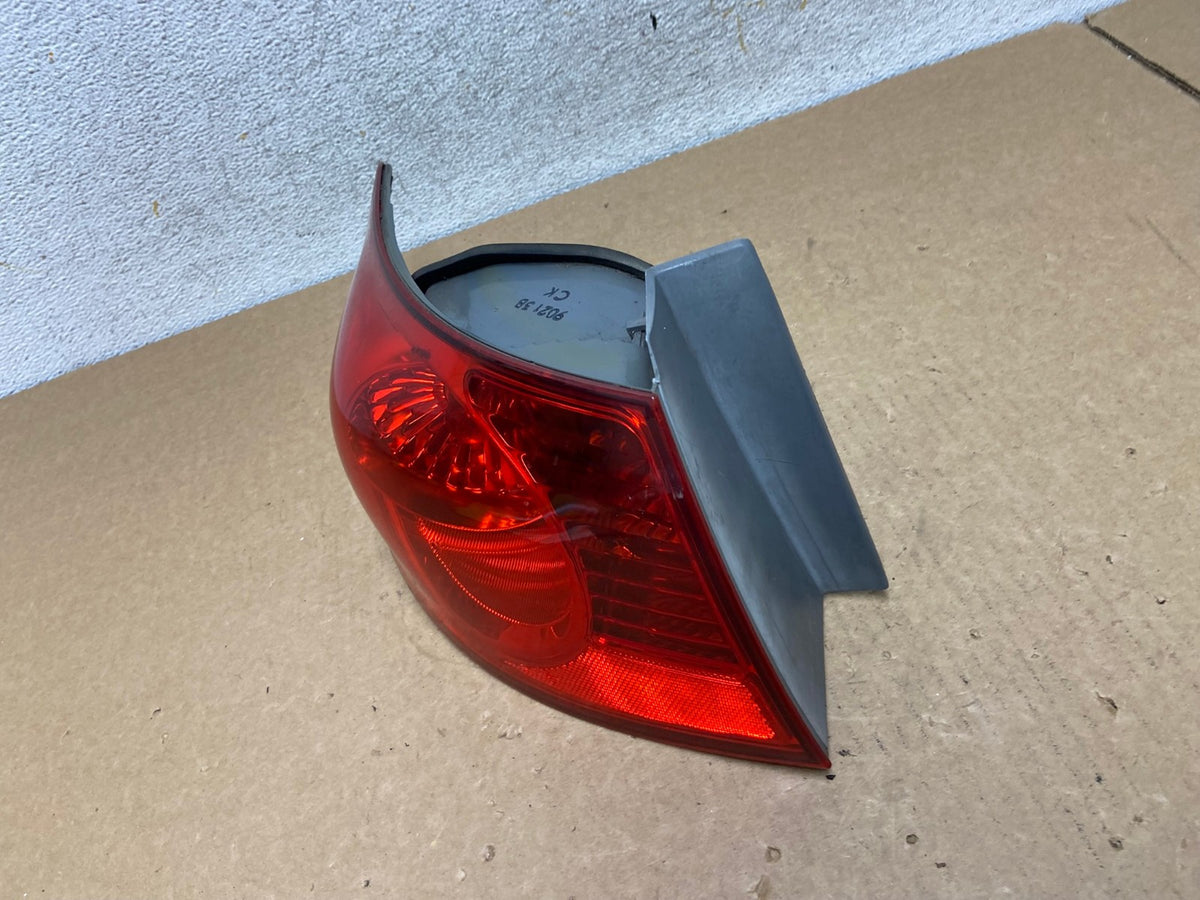 2007 to 2010 Hyundai Elantra Sedan Left Driver Side Tail Light AI3373 LK1