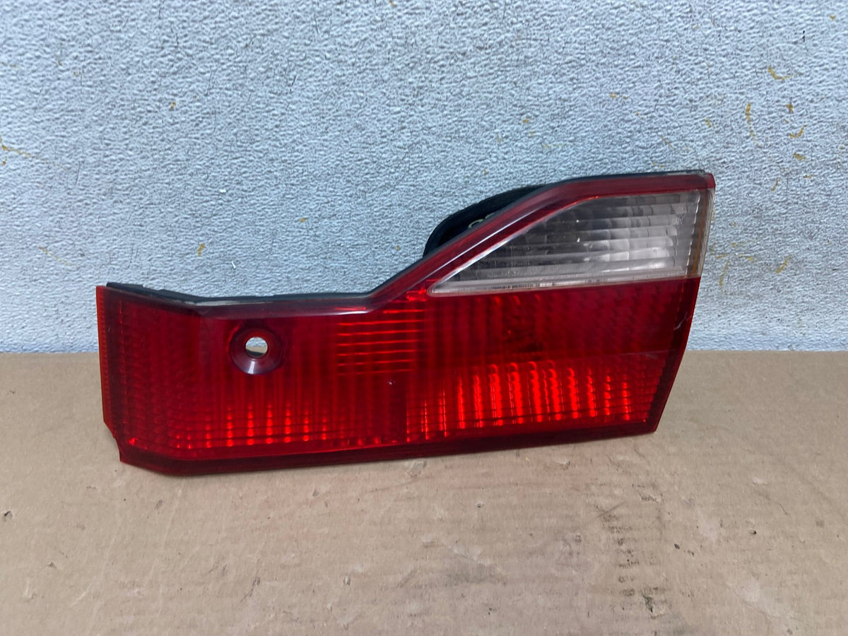 1998 to 2000 Honda Accord Right Passenger Side Inner Tail Light AH9450 LK0