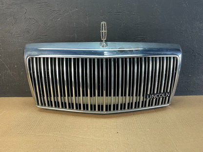 1995 to 1997 Lincoln Town Car Front Upper Grille Grill Chrome W/Emblem af5199 DG0