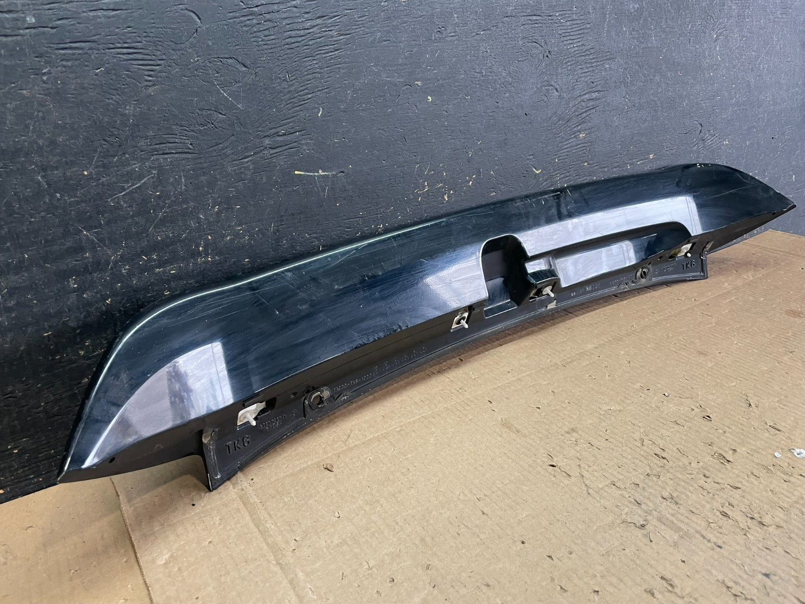2009 to 2011 Honda Fit Rear Trunk Spoiler Gate Oem AB3196 DG9