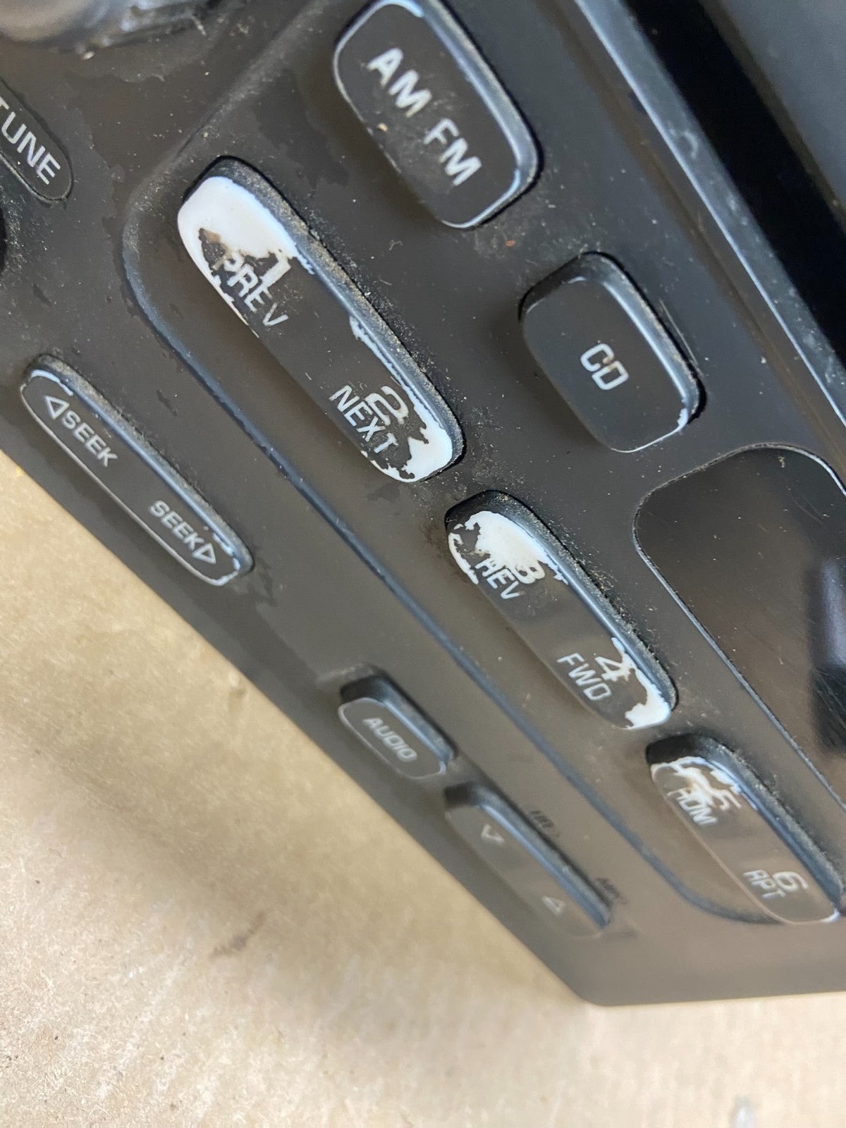 2003-2007 Chevrolet Express GMC Savana Radio AM FM mp3 Aux Input  OEM X6584 DG1