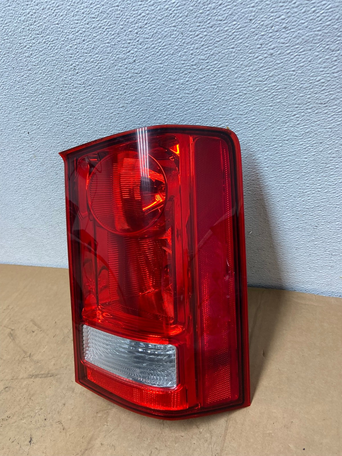 2009 to 2015 Honda Pilot Right Passenger Rh Side Tail light AC8630 LK1