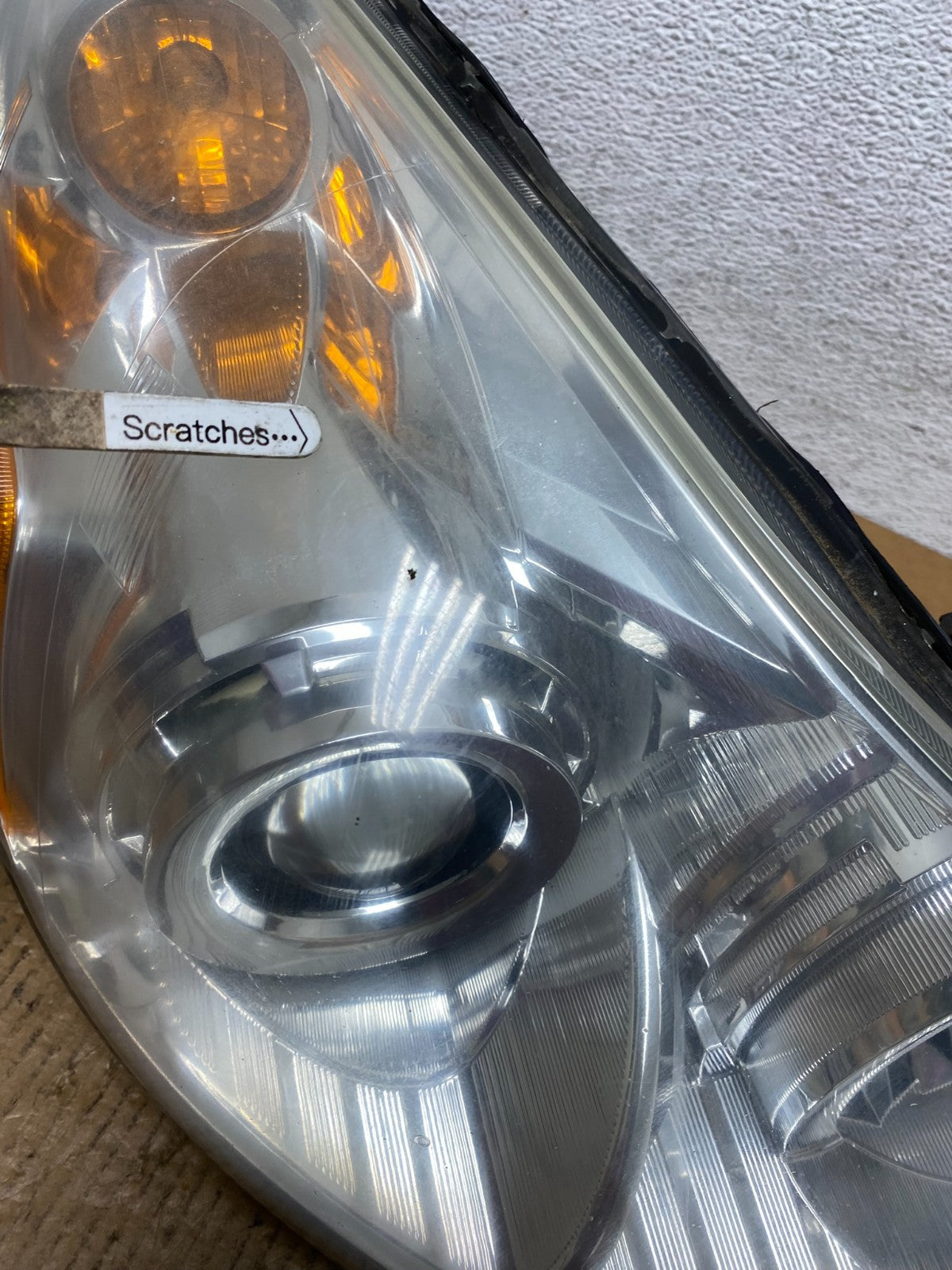 2010-2012 Subaru Legacy Outback Right Passenger Headlight AE0374 DW3
