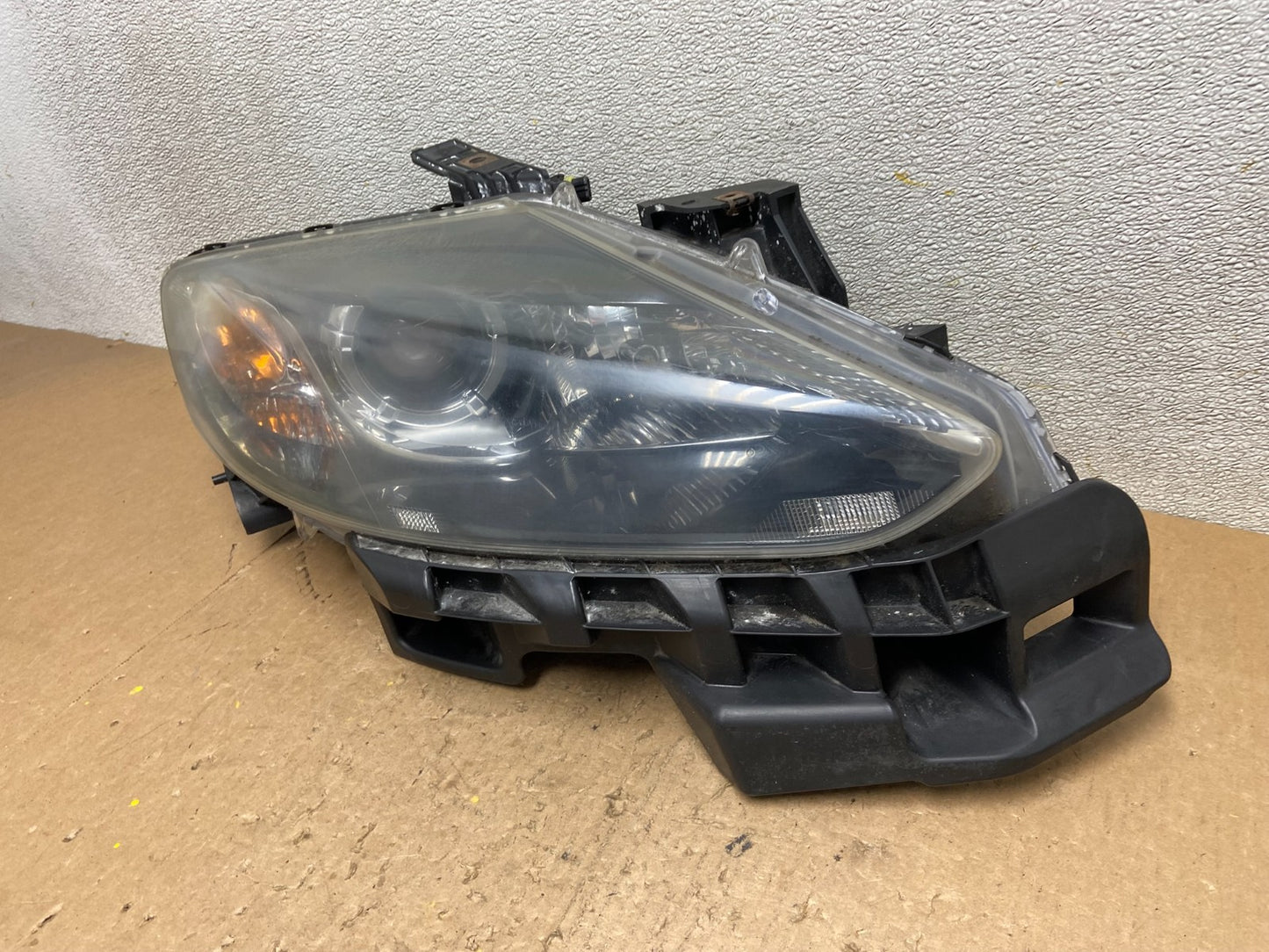 2013 - 2015 Mazda Cx9 Cx-9 Right Passenger RH Halogen Headlight Z9350 DW1