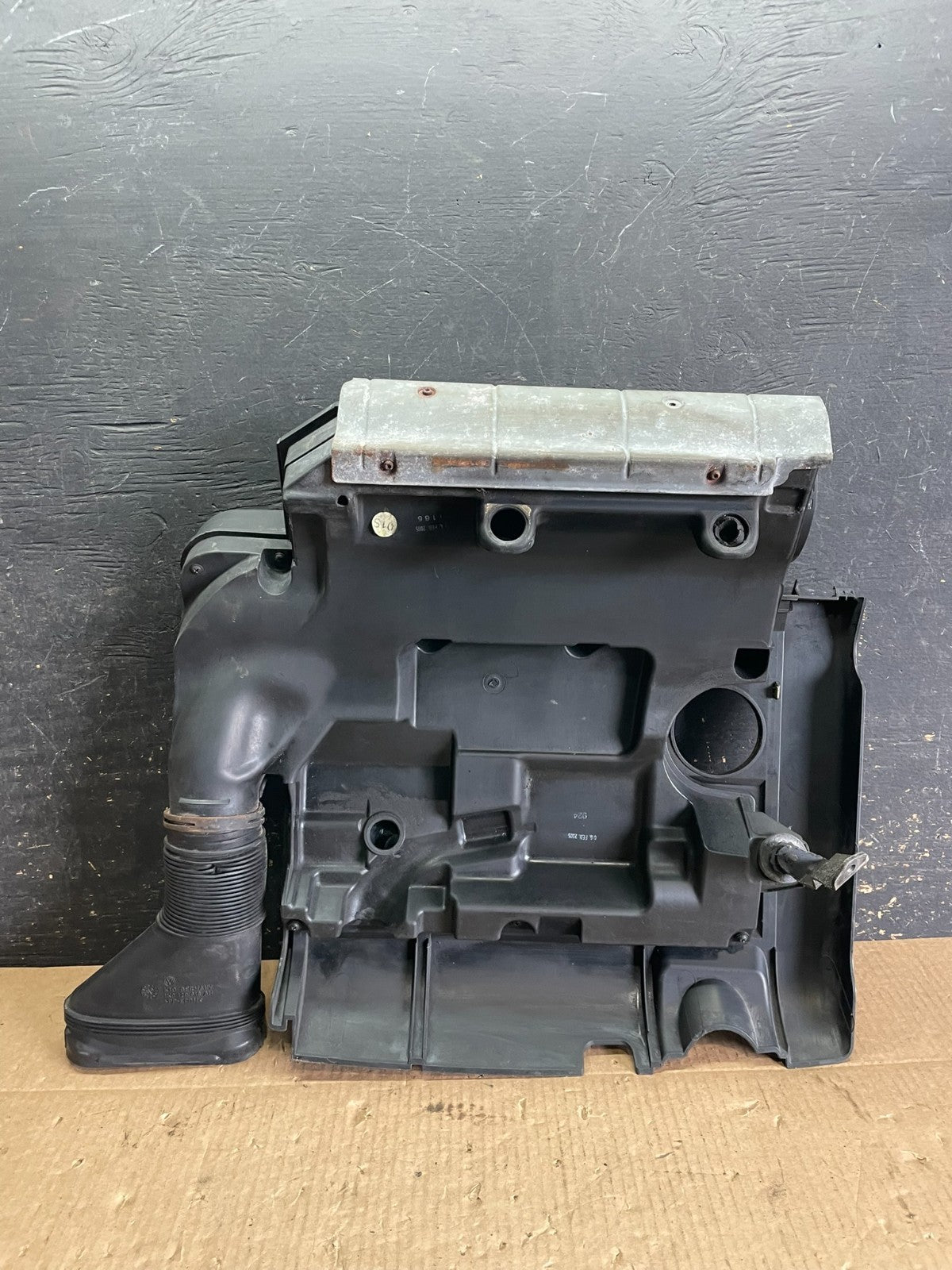 2006 - 2008 Audi A3 TT 2.0T FSI Engine Cover Air Cleaner Box AA6147 DG5