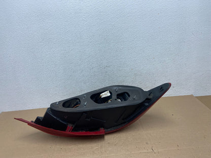 2013-2016 Hyundai Genesis Coupe Right Passenger RH Tail Light AE5987 DG4