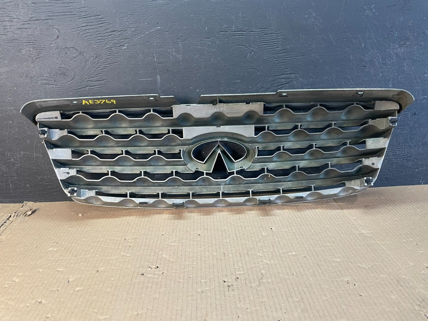 2003 2004 2005 Infiniti FX35 Grill Grille W/ Emblem AE3769 DG3
