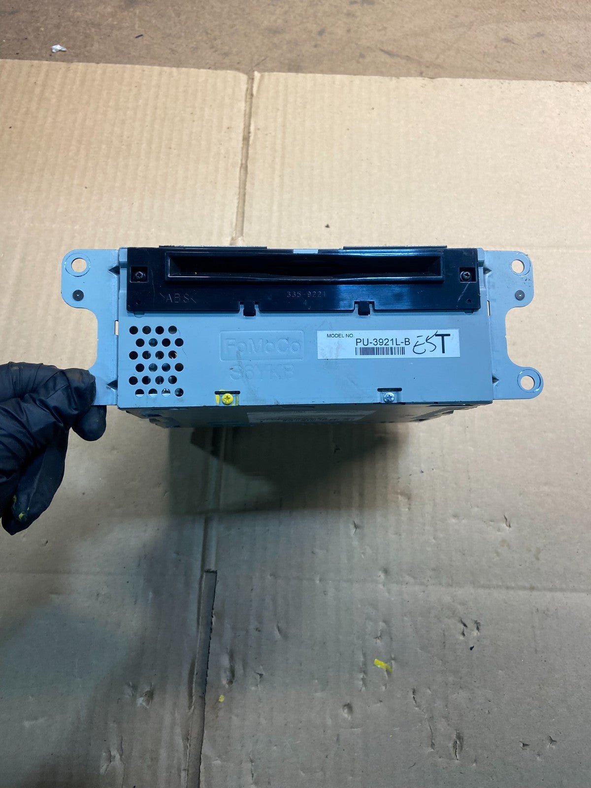 2016 to 2017 Ford Explorer Audio Equipment Radio Receiver AM FM CD Y4407 PS0