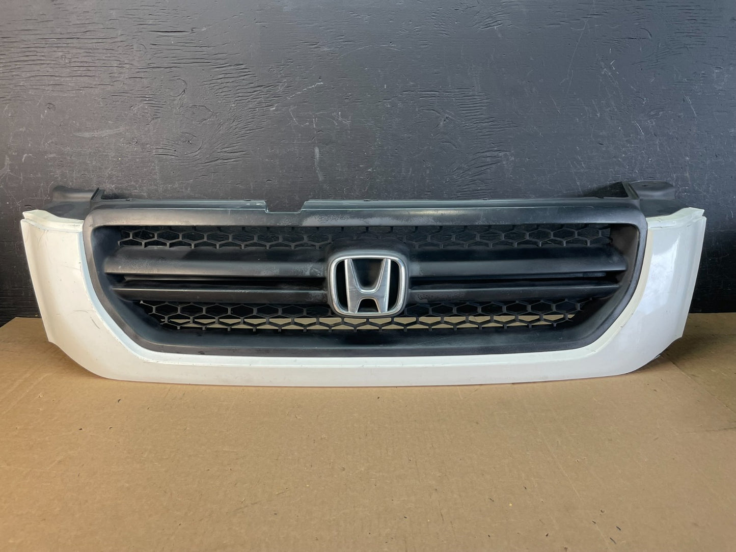 2003 2004 2005 Honda Pilot Front Upper Grill Grille AD0158 DG0